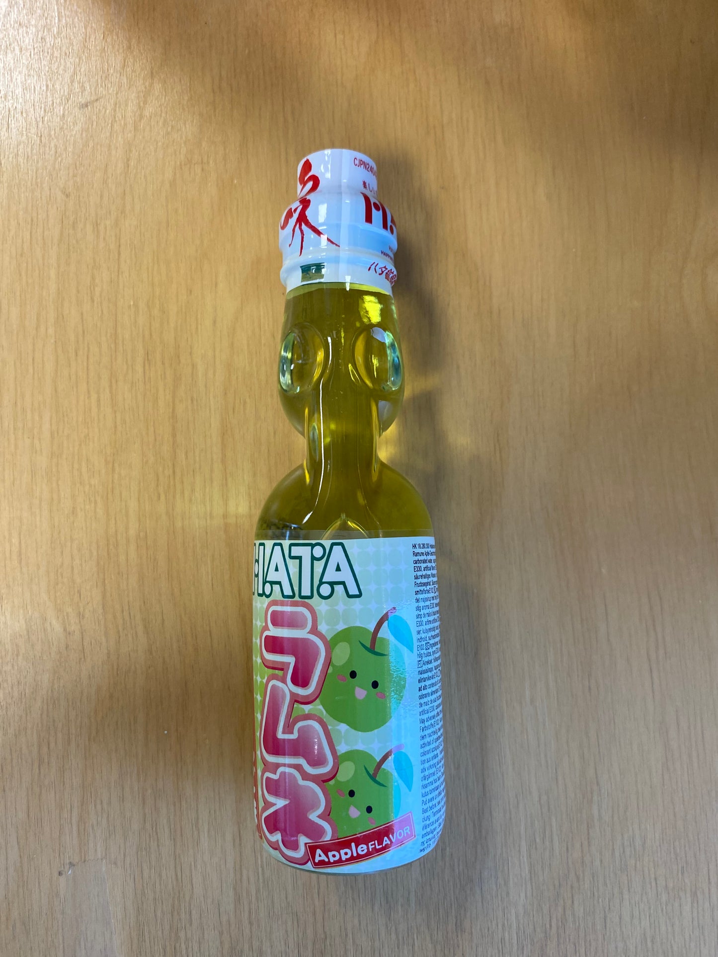 Hatakosen Ramune Apple 200ml