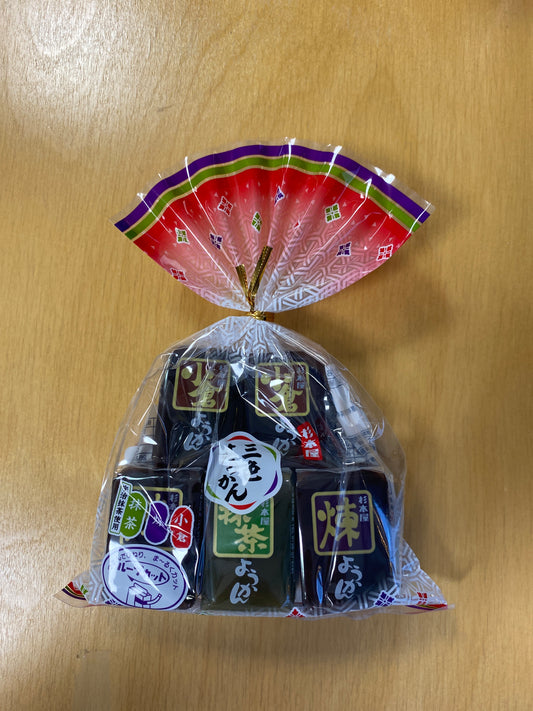 3 colored bite-sized sweet red bean jelly/ Thạch đậu đỏ 3 vị 320gr
